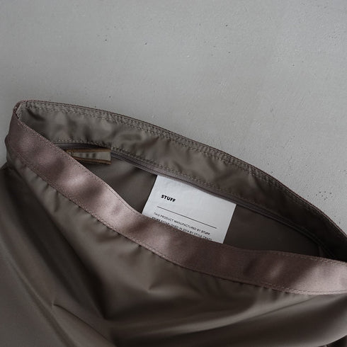 leaf handle pouch _ no.3 / nylon twill